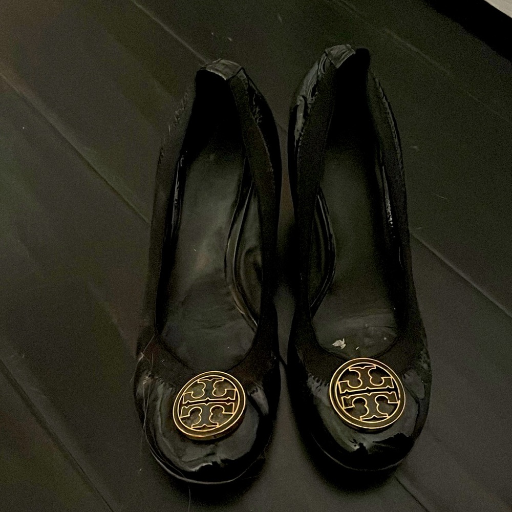 Tory Burch Caroline wedge 7.5